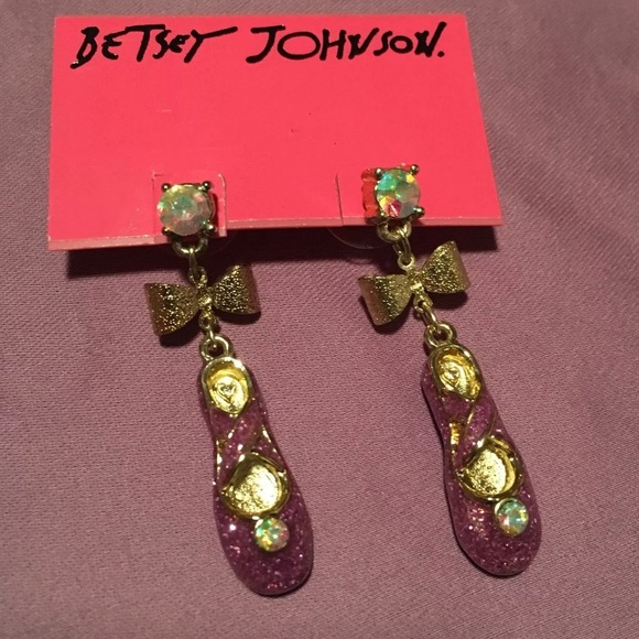 Betsey Johnson Ballet Slipper Earrings! NWT! - Picture 3 of 3